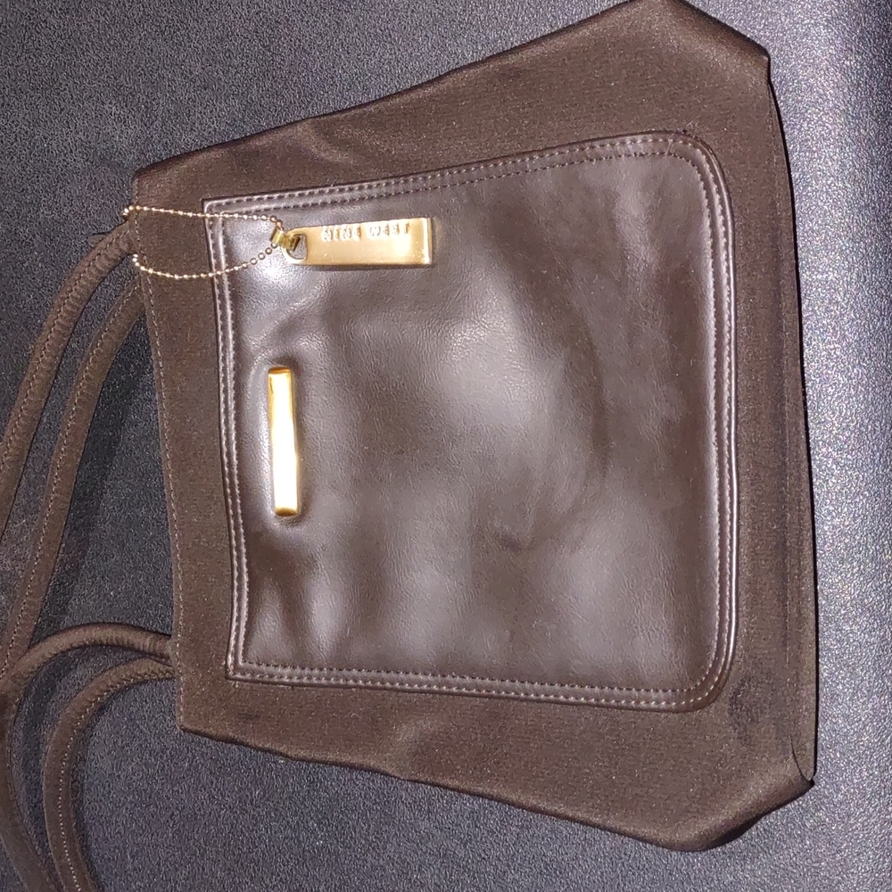 Nine West Shoulder Bag. (#694)